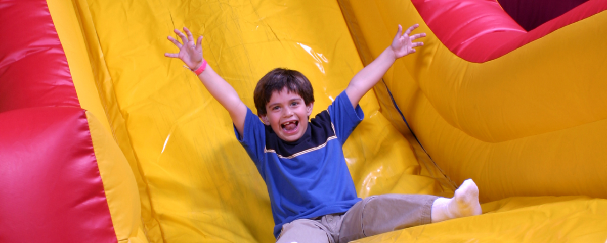 Inflatable bounce house slider